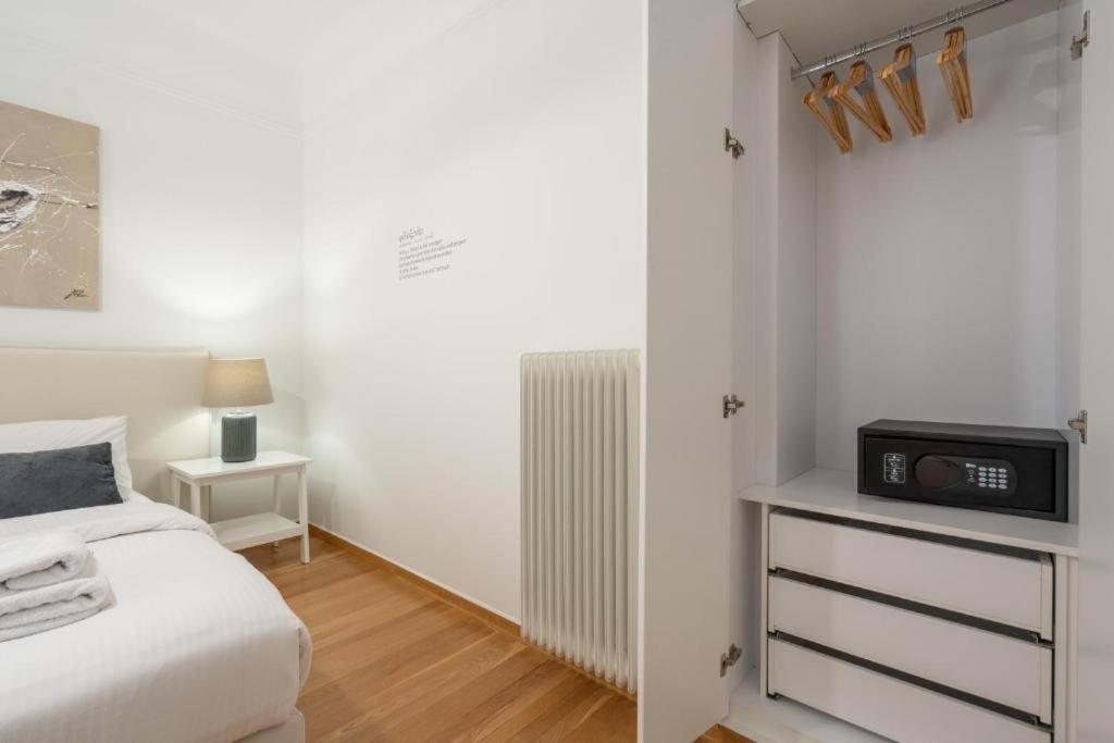 Vibrant Urban Getaway: Modern 1-Bedroom Near Bars, Parks, And Metro Aten Exteriör bild